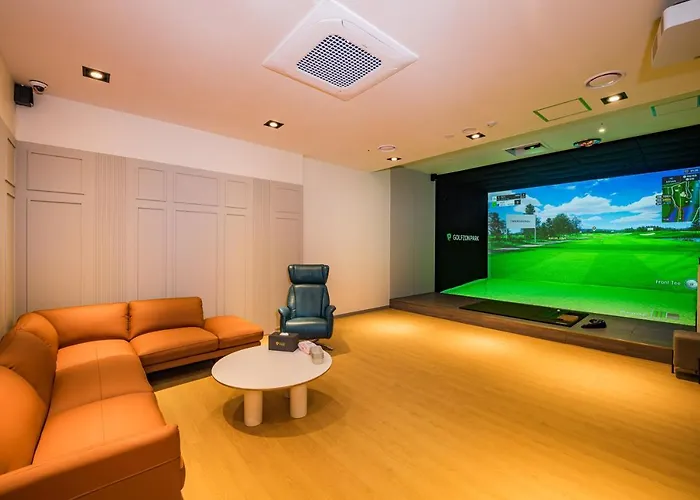 Sollago Myeongdong & 4*