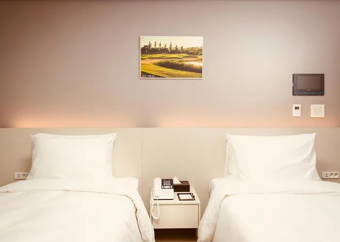 Sollago Myeongdong & 4* Seoel