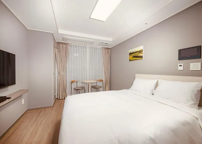 Hotel Sollago Myeongdong & 4*