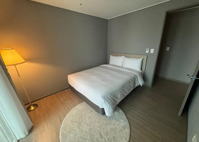 Hotel Sollago Myeongdong & 4*