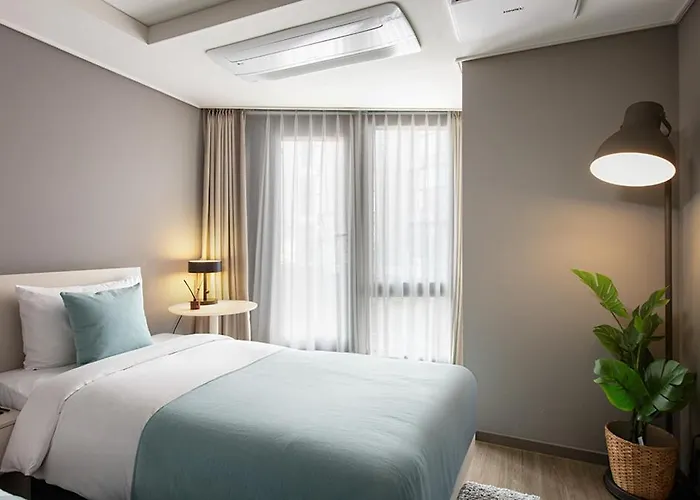 Hotel Sollago Myeongdong & 4*