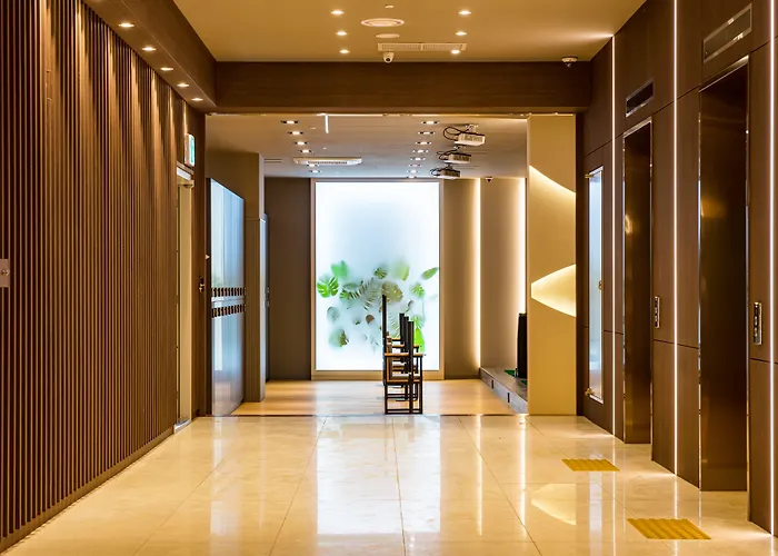 Sollago Myeongdong & 4* Seoel