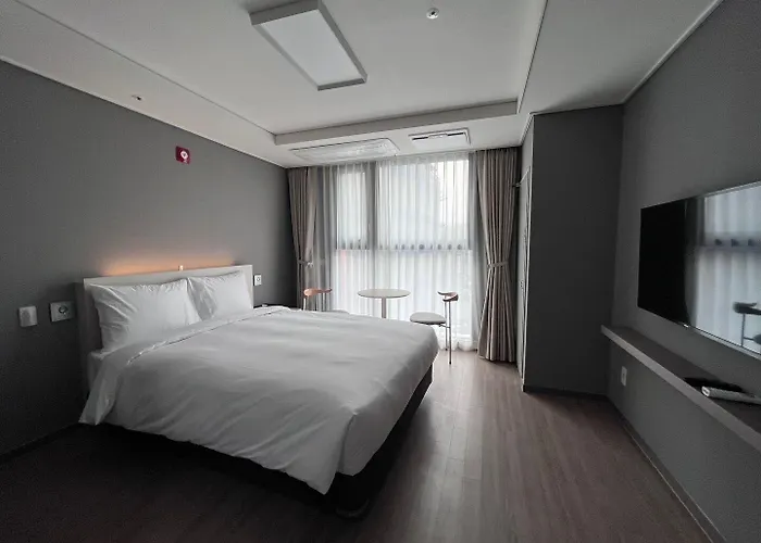 Hotel Sollago Myeongdong &