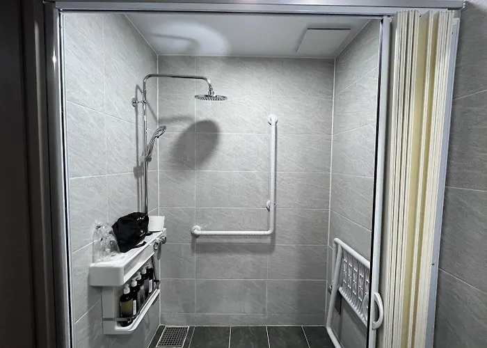Sollago Myeongdong & 4*