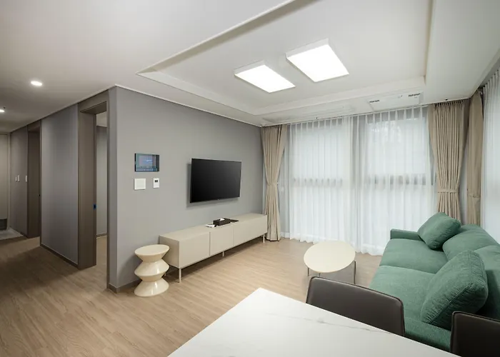 Hotel Sollago Myeongdong &