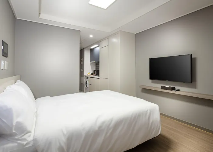 Hotel Sollago Myeongdong &