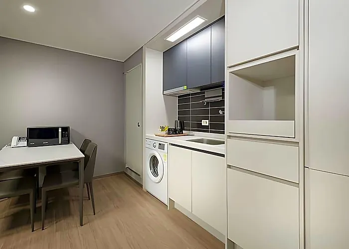Sollago Myeongdong & 4* Seoel